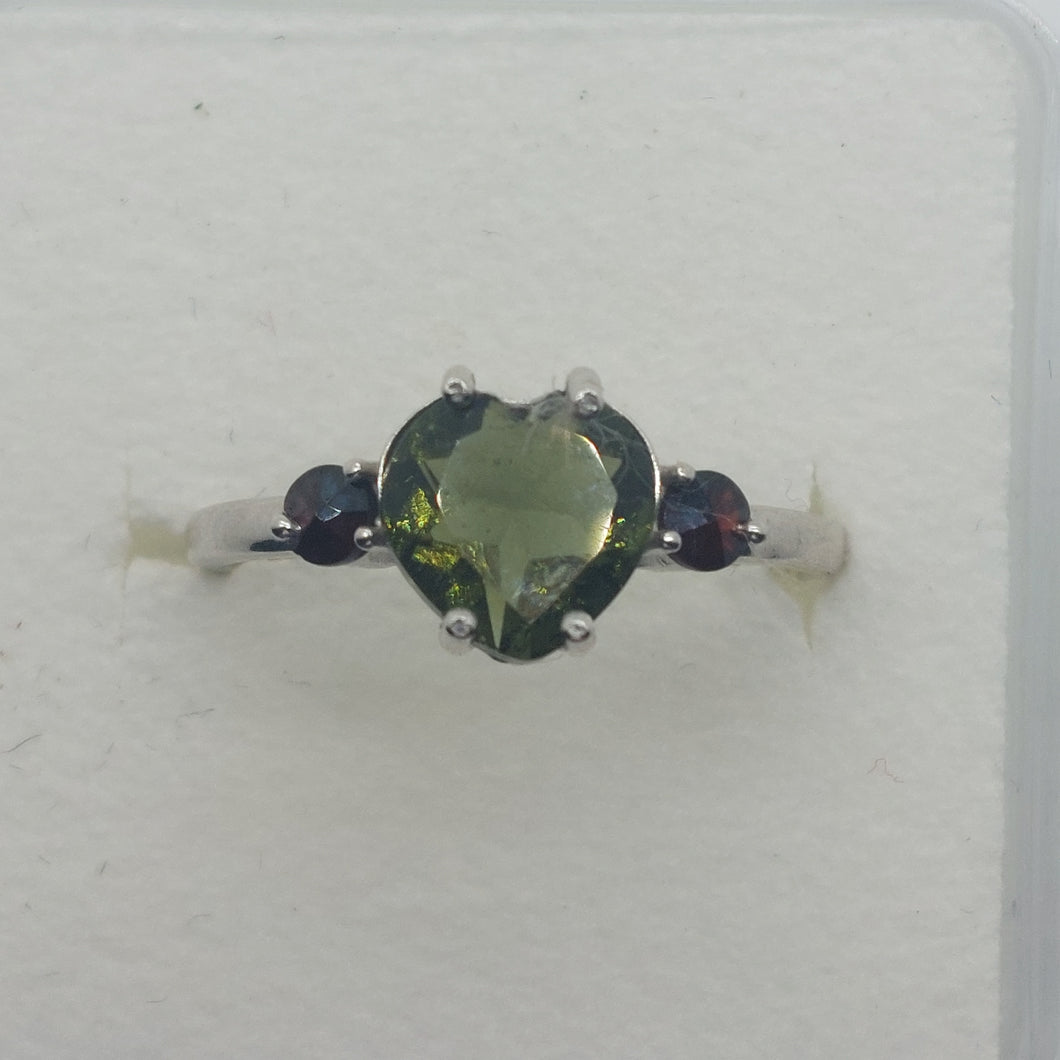 Ring Moldavite 8mm Heart with Garnets