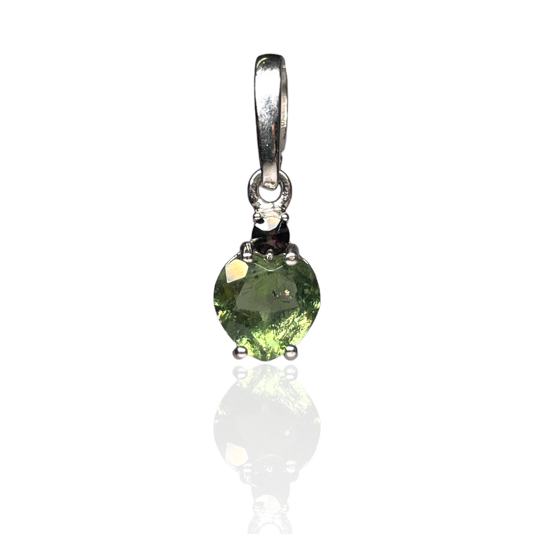 Pendant Moldavite faceted 7mm heart w/Garnet 925 Silver