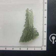 Load image into Gallery viewer, Besednice Moldavite Crystal - 4.35gr/21.75ct - Angel Chime - High Grade Collector Hedgehog -
