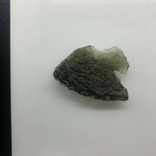 Load image into Gallery viewer, Moldavite Crystal  - 7.86gr/39.30ct - Collector Piece - Besednice Stoh locality
