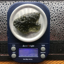 Load image into Gallery viewer, Moldavite Crystal  - 7.86gr/39.30ct - Collector Piece - Besednice Stoh locality
