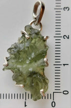 Load image into Gallery viewer, Besednice Moldavite Pendant 925 silver 13.0ct with Certificate of Authenticity
