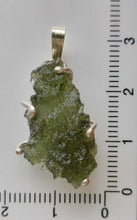 Load image into Gallery viewer, Besednice Moldavite Pendant 925 silver 14.0ct with Certificate of Authenticity
