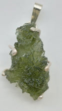 Load image into Gallery viewer, Besednice Moldavite Pendant 925 silver 14.0ct with Certificate of Authenticity
