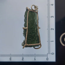 Load image into Gallery viewer, Moldavite pendant 925 silver 30.10ct prong set w/certificate of authenticity
