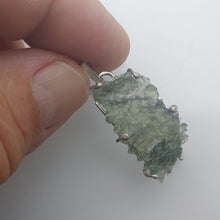 Load image into Gallery viewer, Besednice Moldavite Pendant 925 silver  16.0ct with Certificate of Authenticity
