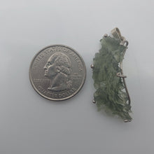 Load image into Gallery viewer, Besednice Moldavite Pendant 925 silver  16.0ct with Certificate of Authenticity
