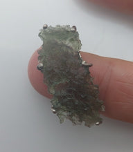 Load image into Gallery viewer, Besednice Moldavite Pendant 925 silver  16.0ct with Certificate of Authenticity
